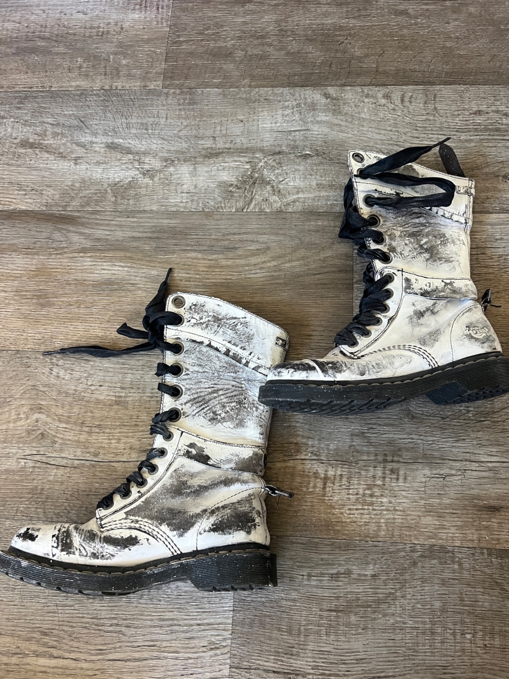 Doc Martens Triumph Floral 1914 Lace Up Boots - Picture 5 of 8